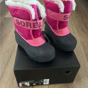 *New* Sorel Fuchsia and Charcoal Snow Boots